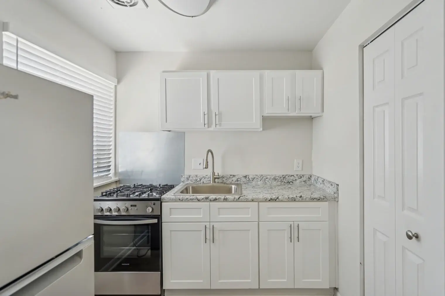10 print 5327 riverwalk dr 1478b s1804 007