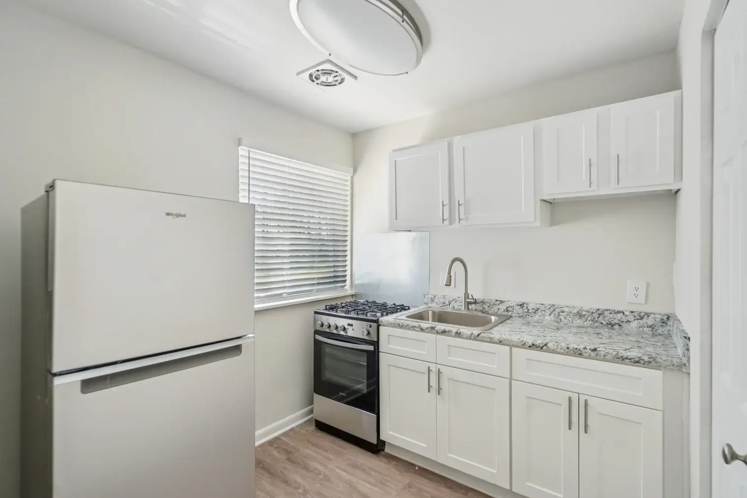 9 print 5327 riverwalk dr 1478b s1804 006